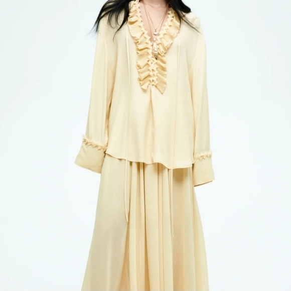 H&M Light Yellow Ruffled Tunic Blouse - Picture 3 of 8